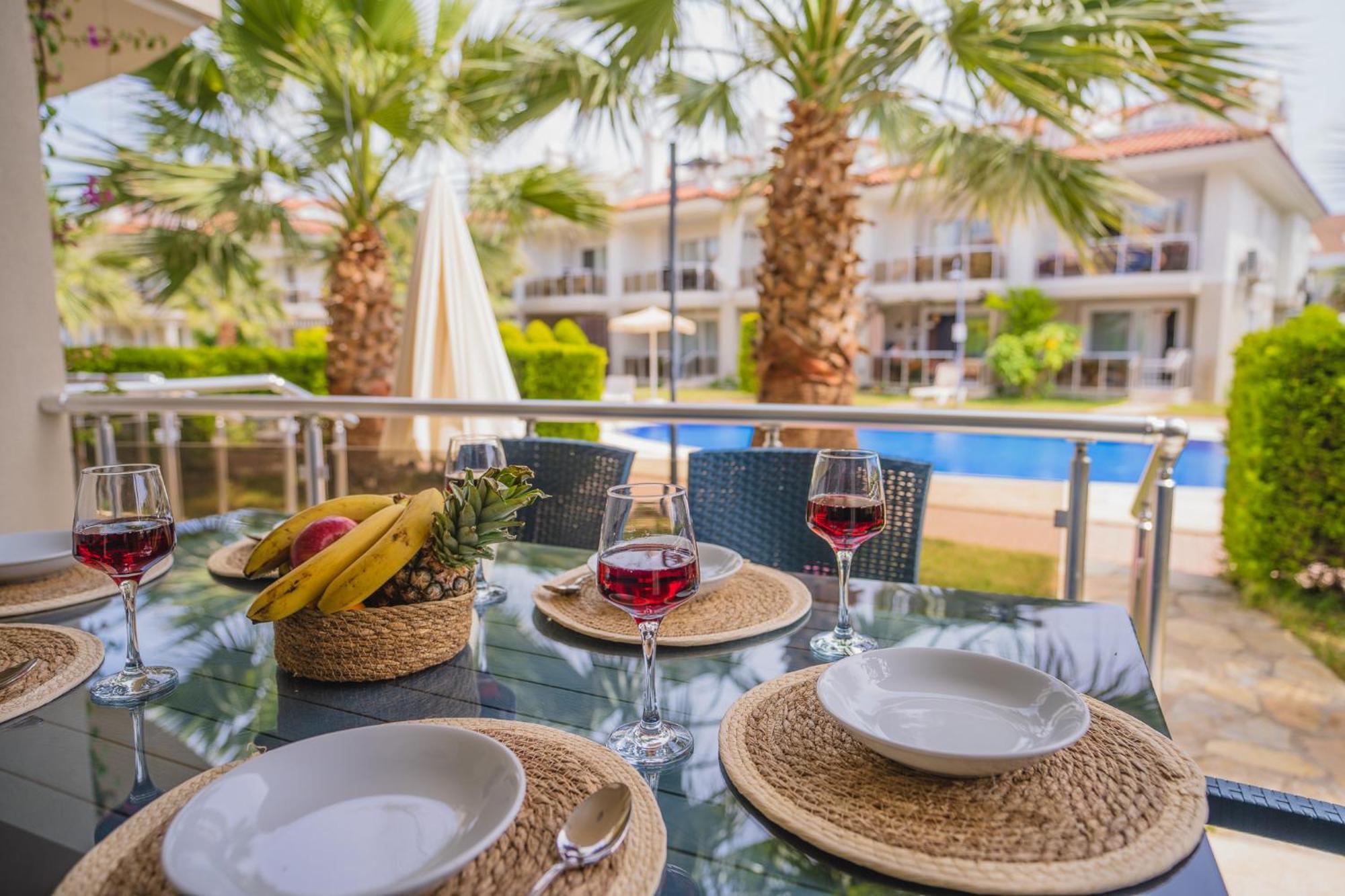 Sunset Beach Club Aqua Lettings Fethiye Exterior foto